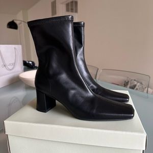 Oak + Fort Glove Boot (Size 7)